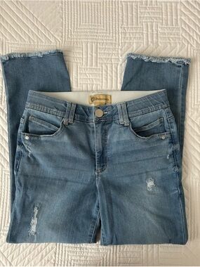 Democracy "Ab"solution® Light washed Straight leg Ankle Fray Hem Jeans Size 8